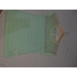 Pista green top